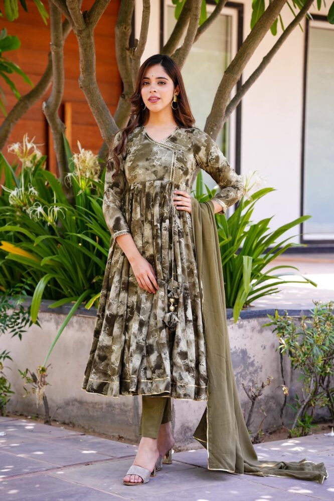 Hetvi's Anarkali Suit Set