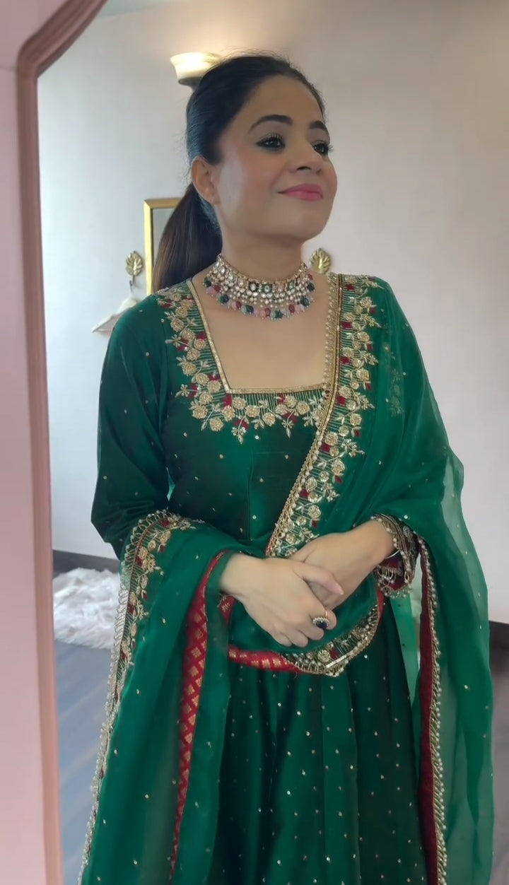 Prachi Green Havy Vichitra Royal Elegant Suit Set