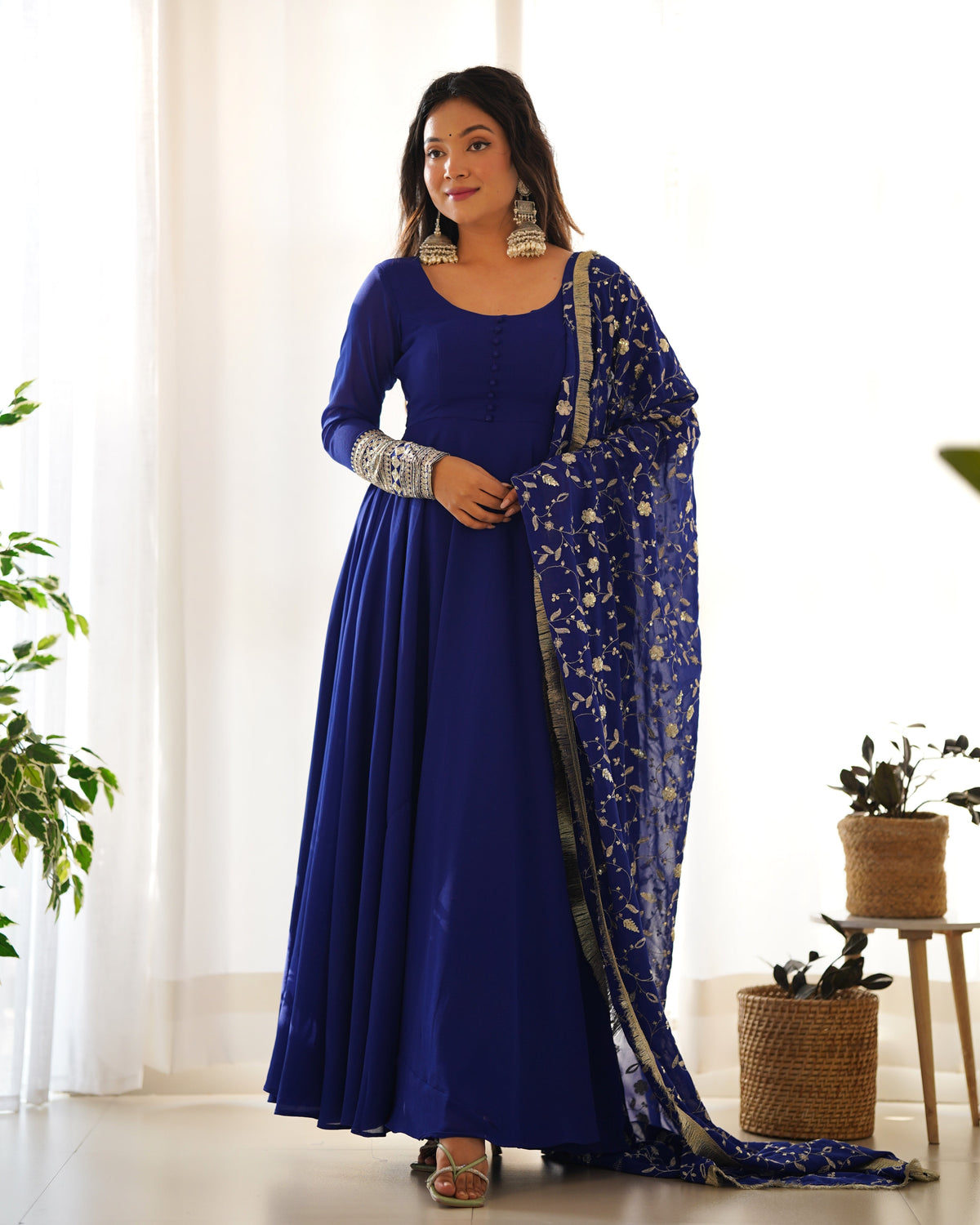 Salini's Beutifull Fancy Anarkali Suit Set
