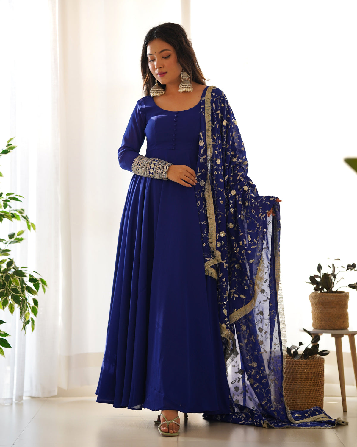 Salini's Beutifull Fancy Anarkali Suit Set