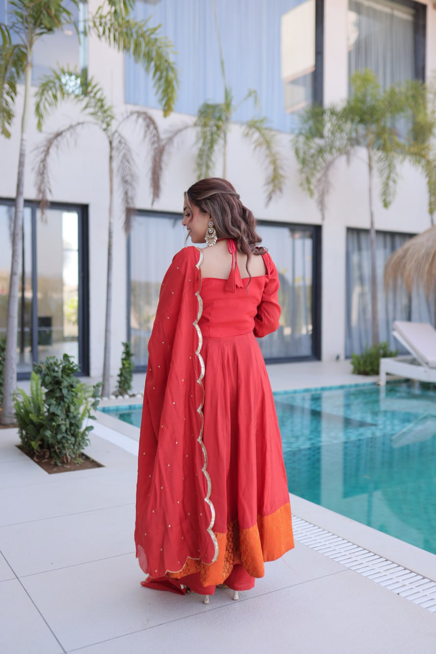 Queen Look β Premium Red Anarkali Suit Set