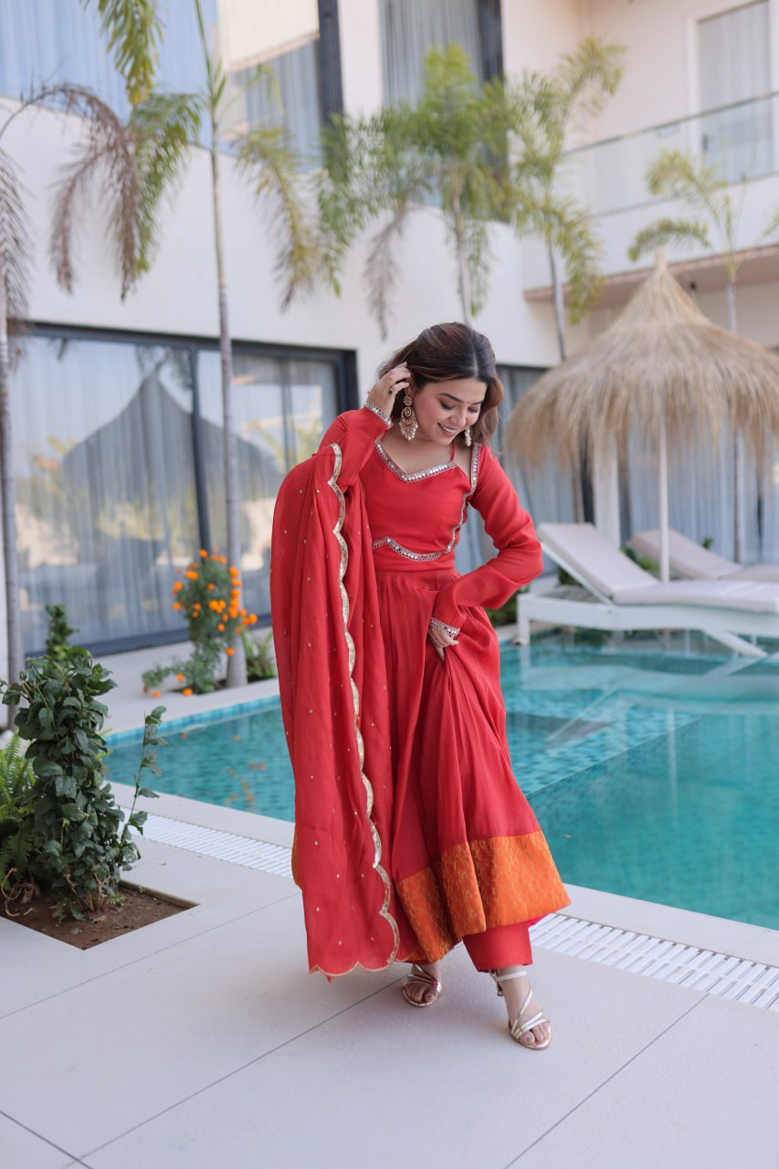 Queen Look β Premium Red Anarkali Suit Set