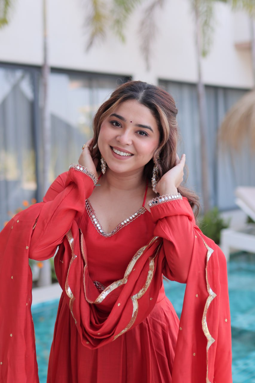 Queen Look β Premium Red Anarkali Suit Set