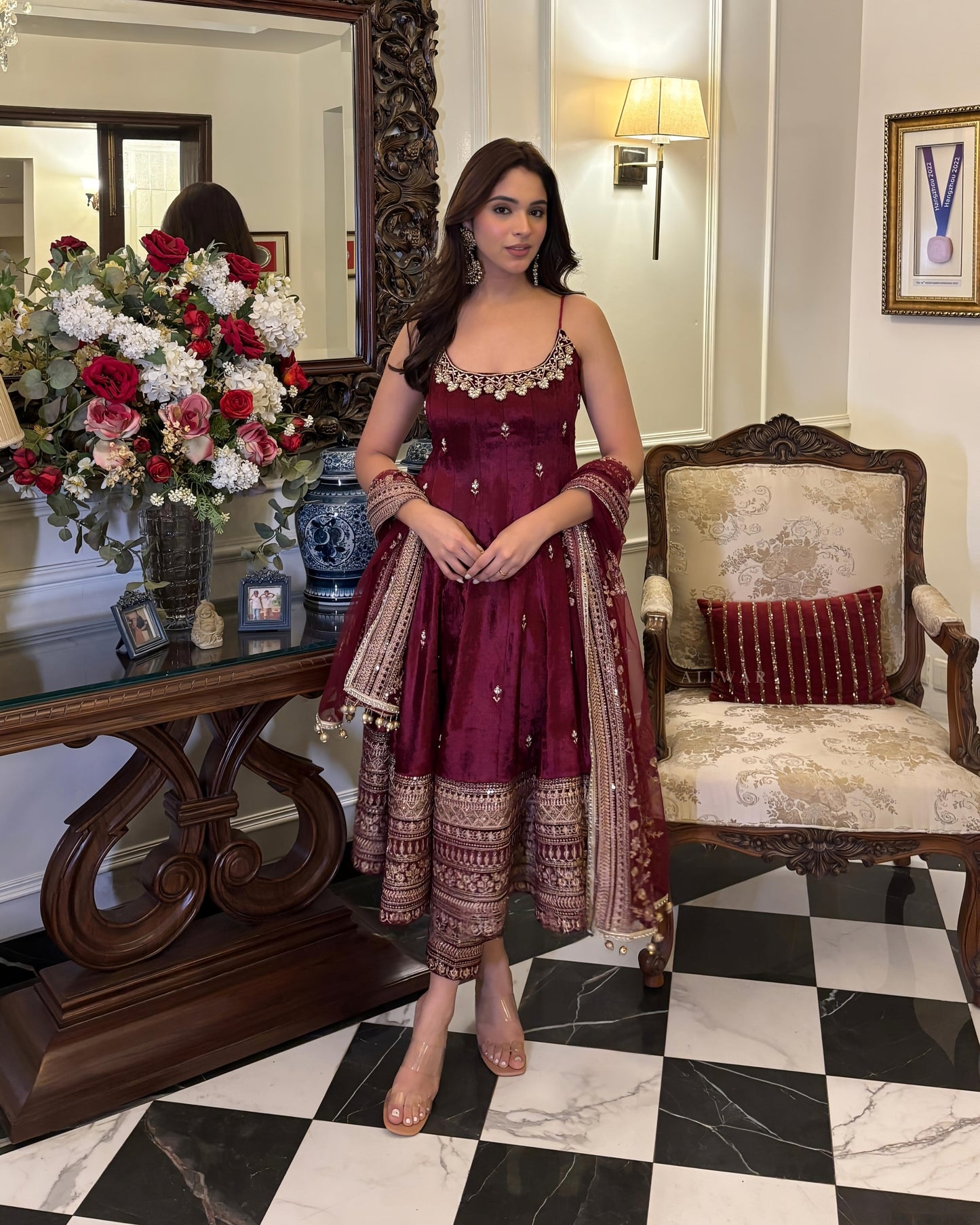 Alveera Premium Quality Anarkali Suit Set with Color
