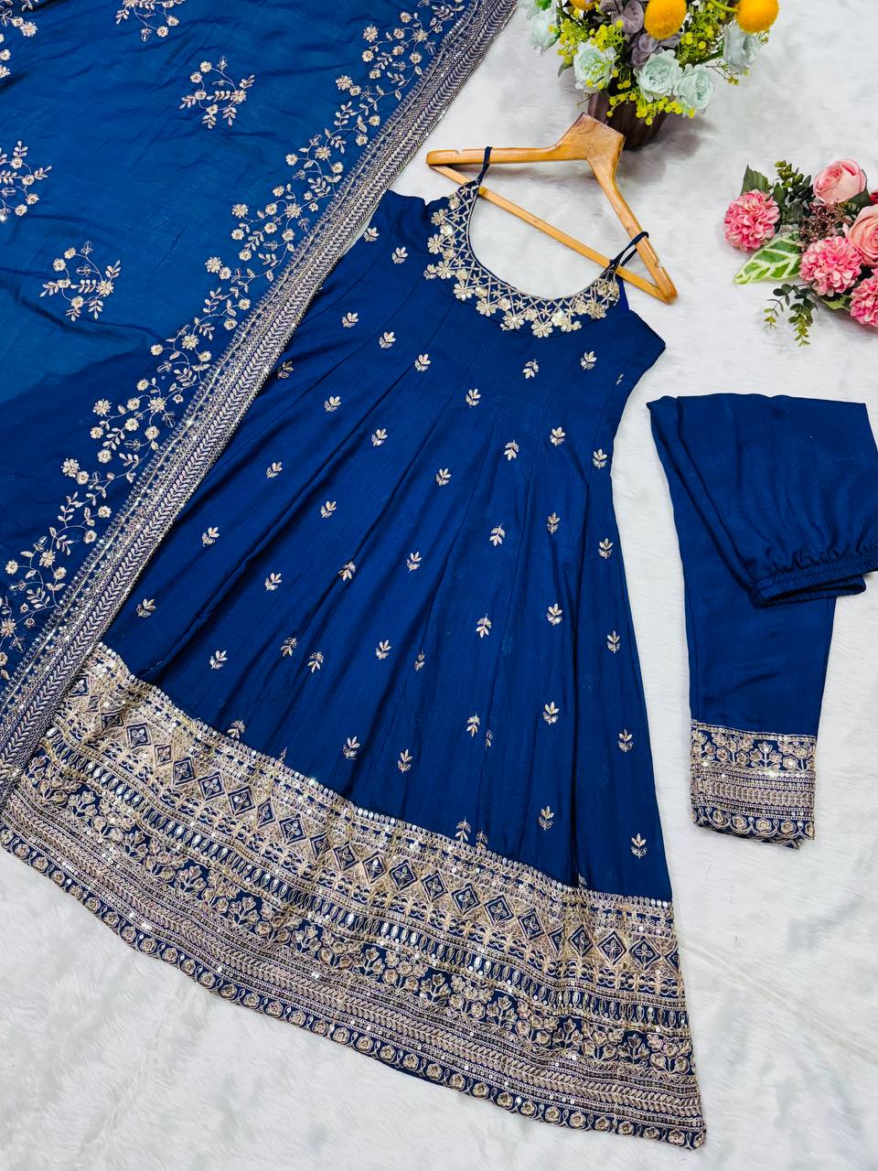 Alveera Premium Quality Anarkali Suit Set with Color