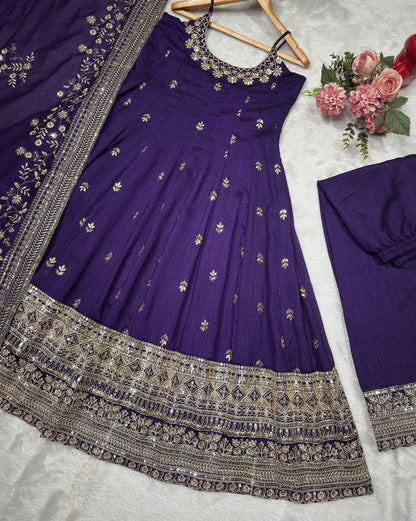 Alveera Premium Quality Anarkali Suit Set with Color